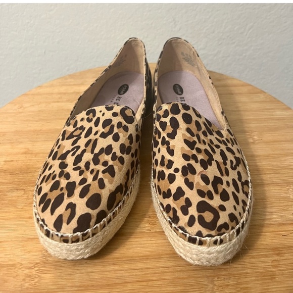 Dr. Scholls Womenโs Find Me Espadrille Animal Print Slip On Flats - Size 10M - Picture 2 of 8